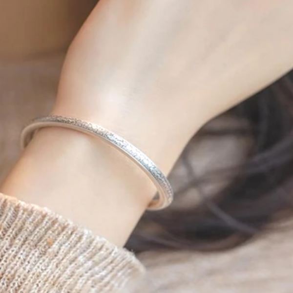 Tips To Buy Beautiful Sterling Silver Bracelets for Women