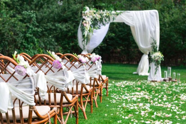 The Benefits of Hiring a Draper Wedding Planner for Your Outdoor Celebration