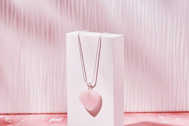 The Benefits of Rose Quartz: A Meaningful Gift for Loved Ones