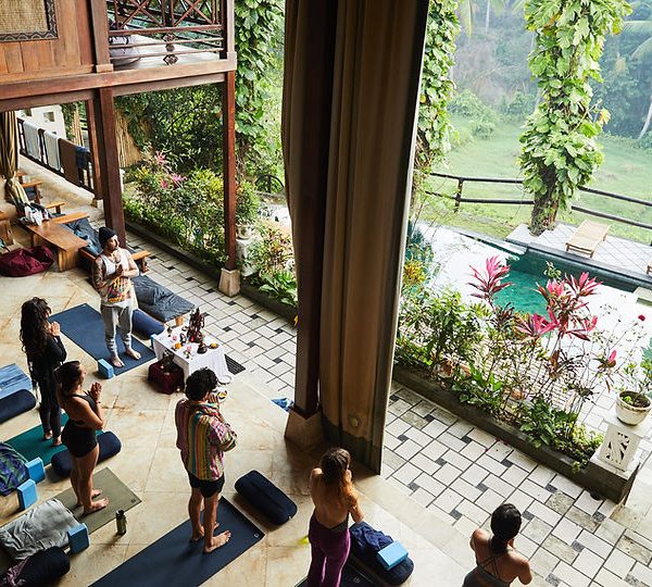 The Ultimate Guide to Selecting the Perfect Yoga and Meditation Retreat