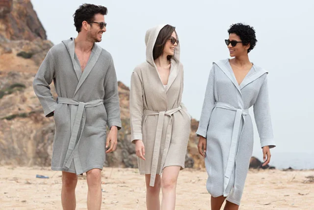 Choosing the Perfect Bathrobe: A Comprehensive Guide to Online Collections