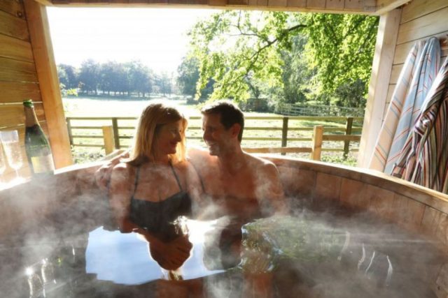 Indulge in Luxury: Exploring Holiday Cottages with Hot Tubs in Yorkshire Dales