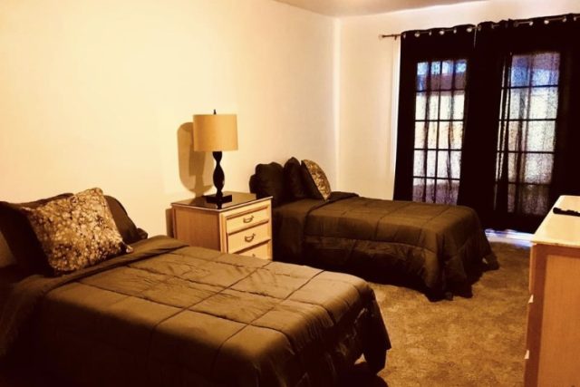 How Sober Living Rooms Facilitate a Smooth Transition Back to Normal Life