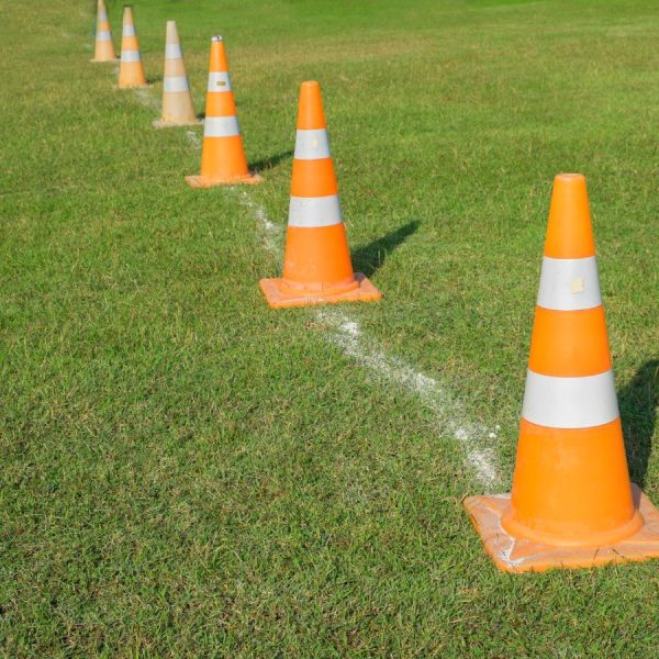 How to Choose the Right Foldable Pylon Cone Supplier in Canada